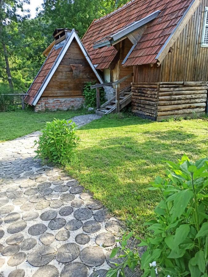 Bungalov Cozy Una Kulen Vakuf Buitenkant foto